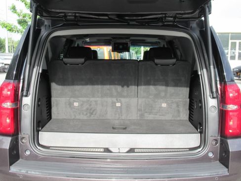 Used 2018 Chevrolet Tahoe Premier AWD/4WD image 41