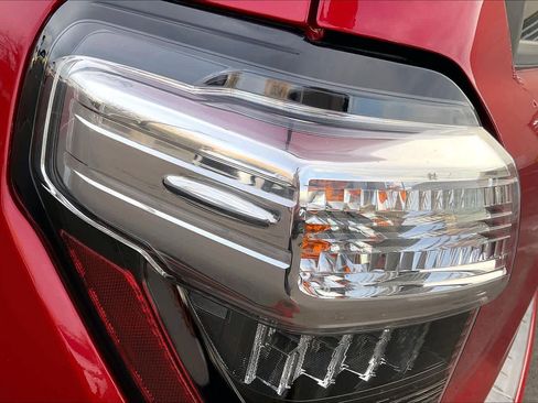 Used 2019 Toyota 4Runner SR5 Premium image 28