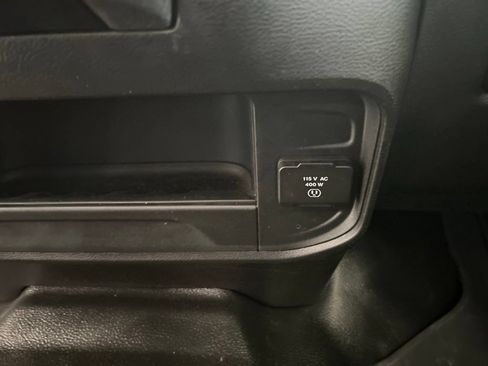 Used 2025 RAM 2500 Tradesman w/ Chrome Appearance Group AWD/4WD image 48