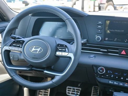 Certified 2025 Hyundai Elantra Sport image 17