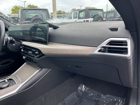 Used 2025 BMW 430i Convertible image 22