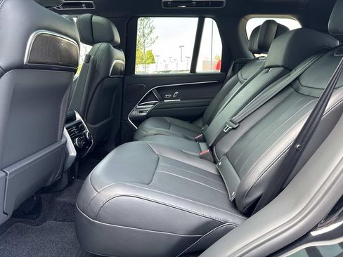 Certified 2025 Land Rover Range Rover Autobiography AWD/4WD image 15