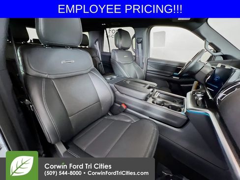 New 2026 Ford Expedition Platinum w/ Stealth Performance Package AWD/4WD image 19