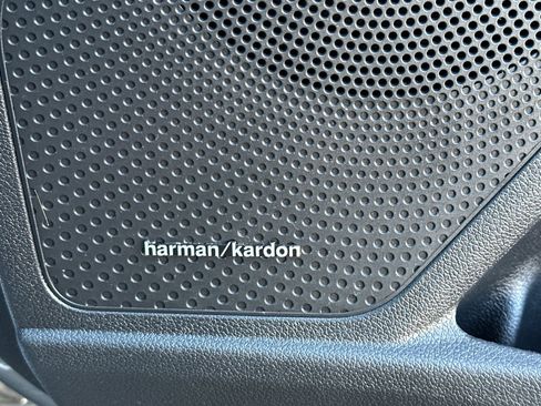 Used 2022 Kia Niro EX image 20