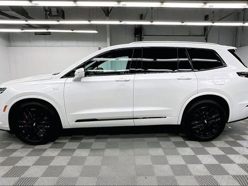 Used 2024 Cadillac XT6 Sport AWD/4WD image 14