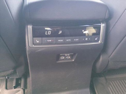 Used 2024 Lexus GX 550 w/ Accessory Package (Z1) image 16