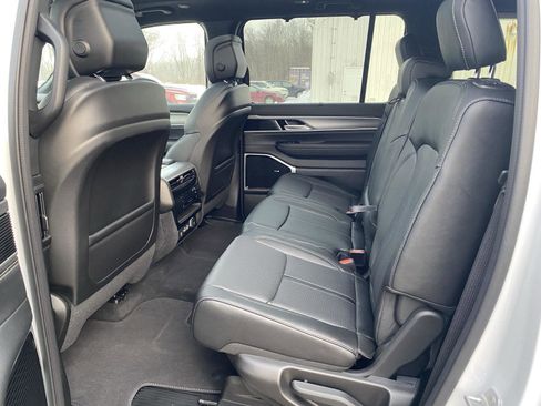 New 2026 Jeep Grand Wagoneer L Limited AWD/4WD image 29