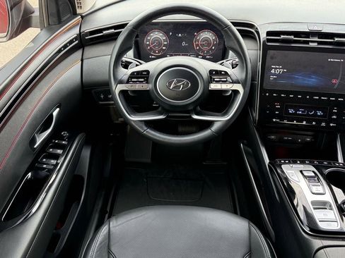 Used 2023 Hyundai Tucson Limited image 16