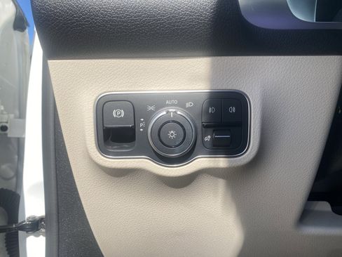 Certified 2023 Mercedes-Benz GLB 250 4MATIC image 15