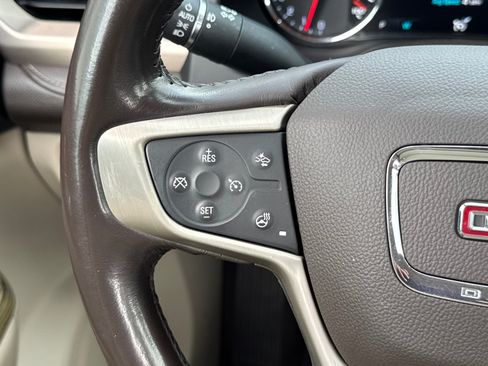 Certified 2019 GMC Acadia Denali w/ Technology Package FWD image 26