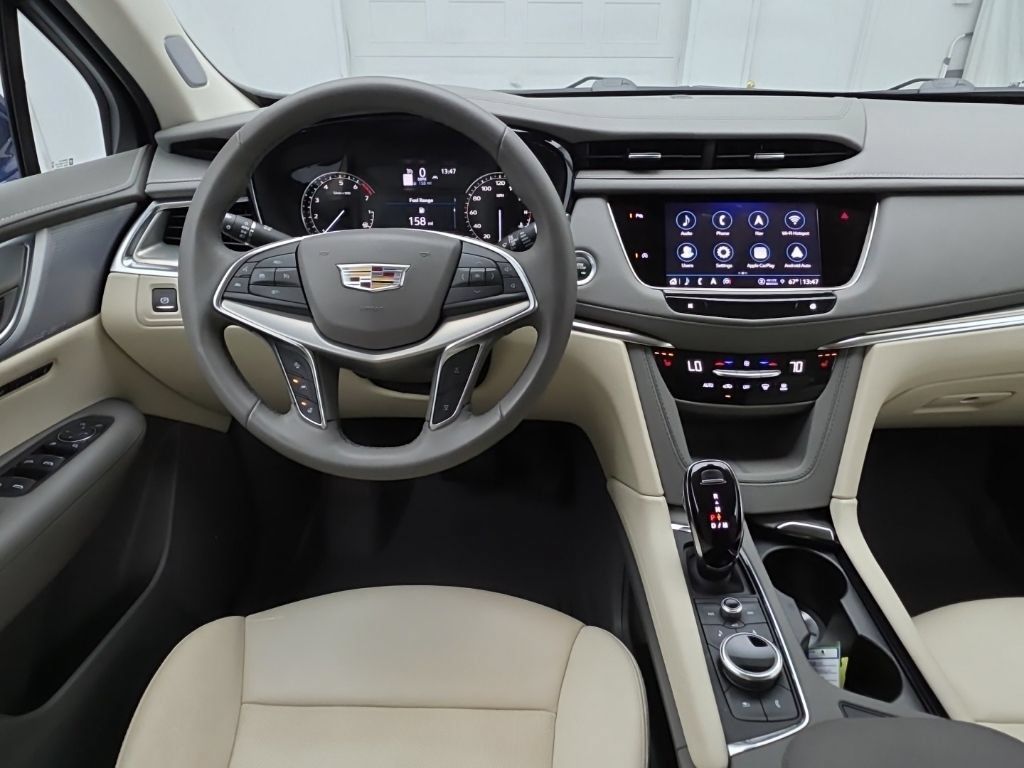 Used 2025 Cadillac XT5 Premium Luxury w/ LPO, Floor Liner Package AWD/4WD image 16