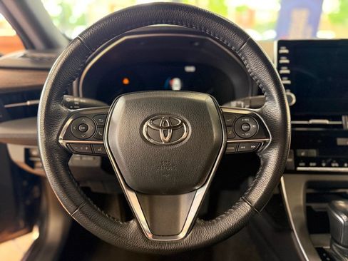 Used 2021 Toyota Avalon XLE FWD image 28
