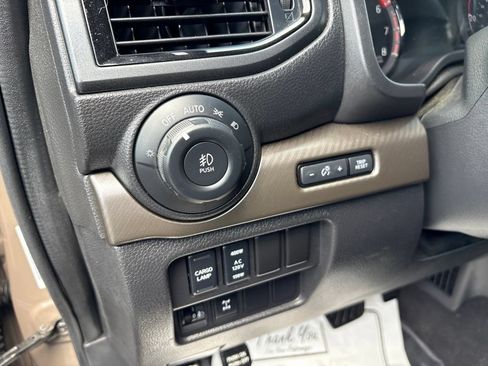 Used 2024 Nissan Titan PRO-4X w/ Pro-4x Convenience Package AWD/4WD image 21