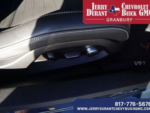 Used 2021 Chevrolet Corvette Stingray Premium Cpe w/ Z51 Performance Package image 23