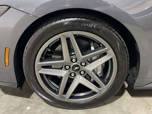 Used 2025 Ford Mustang GT Premium RWD image 9