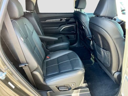 Used 2024 Kia Telluride SX image 30