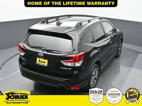 Used 2024 Subaru Forester Premium image 60