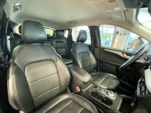 Used 2025 Ford Escape Platinum AWD/4WD image 27