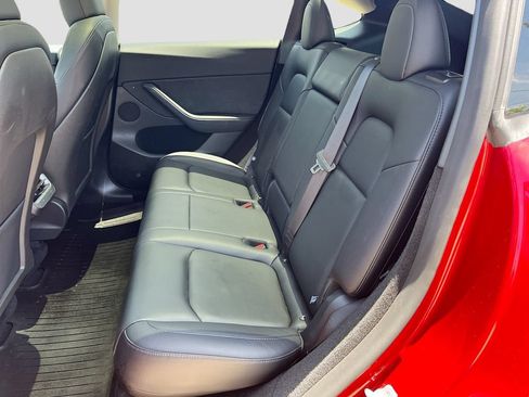 Used 2024 Tesla Model Y Long Range RWD image 25