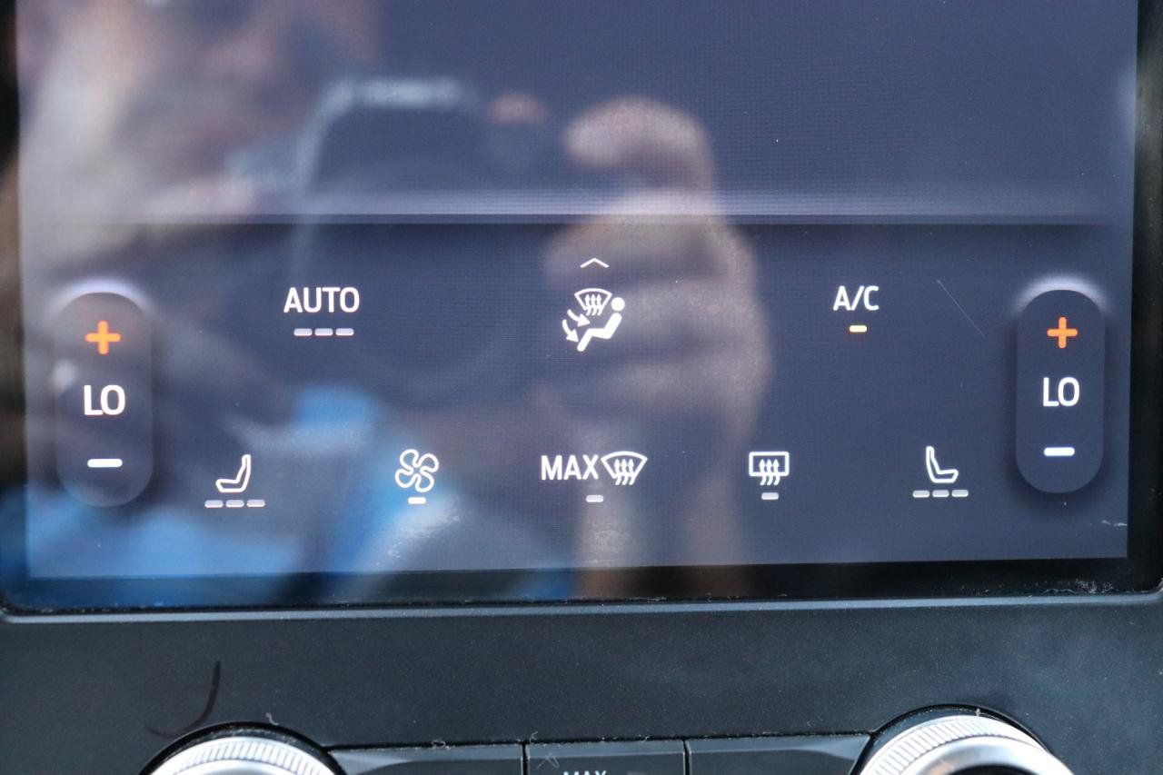 Used 2024 Ford Edge SEL AWD/4WD image 33