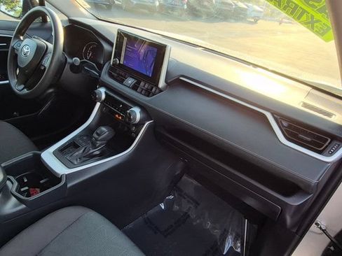 Used 2024 Toyota RAV4 XLE FWD image 6