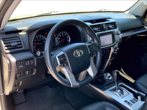 Used 2016 Toyota 4Runner Limited image 17