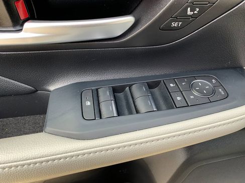 Used 2024 Toyota Grand Highlander AWD Hybrid image 13