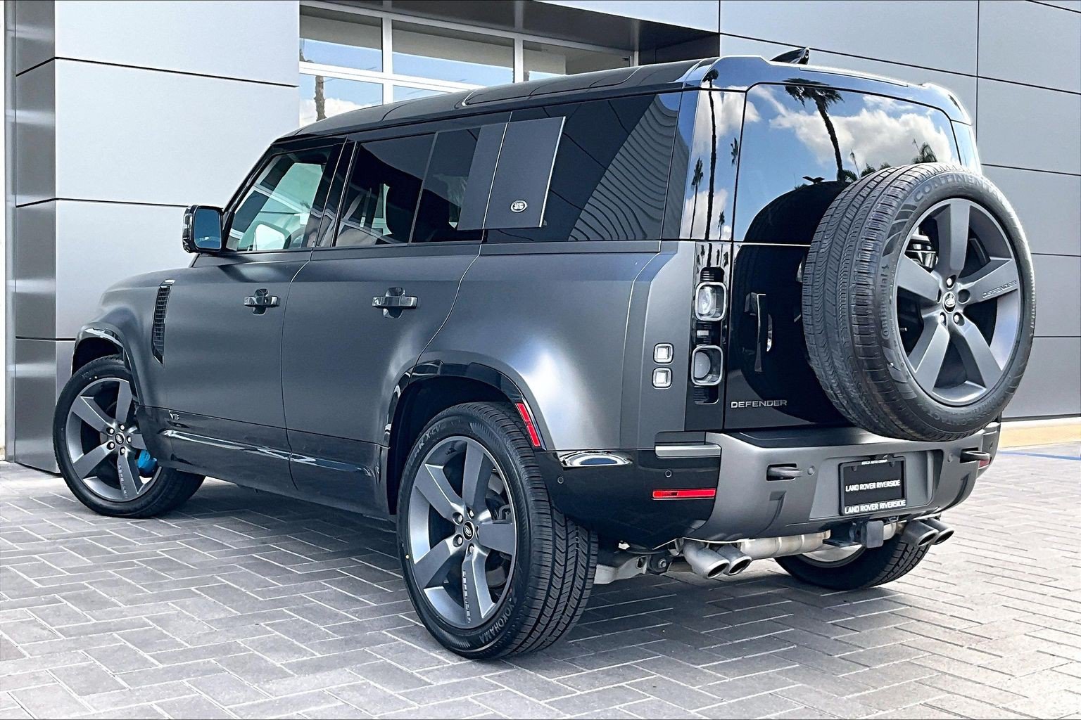 Certified 2022 Land Rover Defender 110 Carpathian Edition AWD/4WD image 11