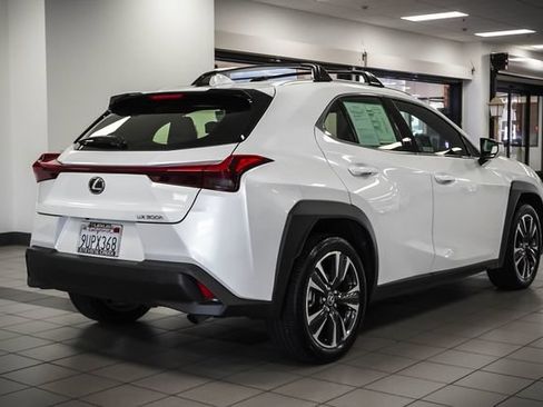 Certified 2025 Lexus UX 300h FWD w/ Accessory Package (Z2) image 6