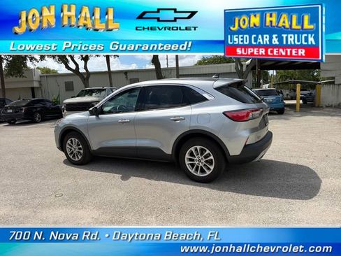 Used 2022 Ford Escape SE FWD image 6