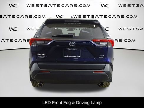 Used 2022 Toyota RAV4 XLE Premium image 7