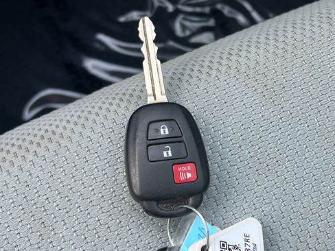 Used 2018 Toyota Prius C One image 27