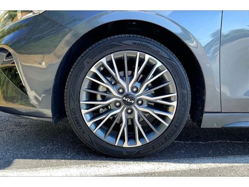 Used 2024 Kia Forte GT-Line w/ GT-Line Premium Package FWD image 9