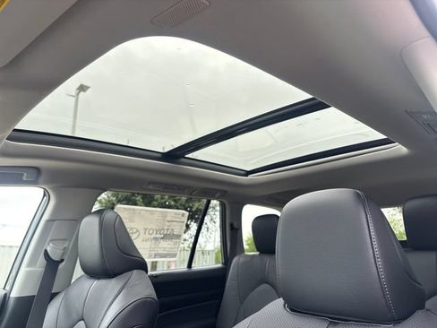 New 2026 Toyota Grand Highlander AWD image 40
