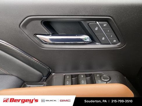 Used 2026 GMC Canyon AT4 w/ Technology Plus Package AWD/4WD image 25