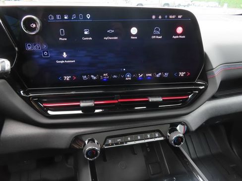 Certified 2025 Chevrolet Silverado EV RST AWD/4WD image 32