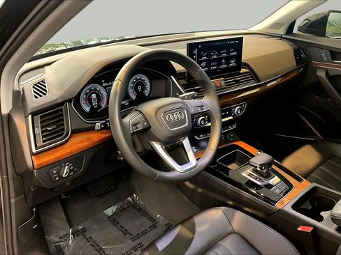 Used 2023 Audi Q5 2.0T Premium Plus w/ Premium Plus Package AWD/4WD image 18