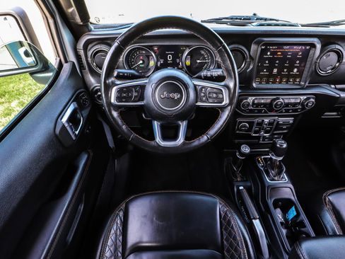 Used 2022 Jeep Wrangler Unlimited Sahara image 34