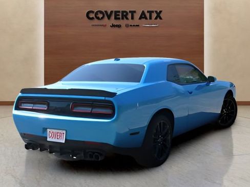 Used 2023 Dodge Challenger SXT w/ Plus Package image 5