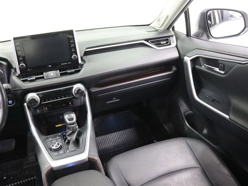 Used 2022 Toyota RAV4 Limited image 19