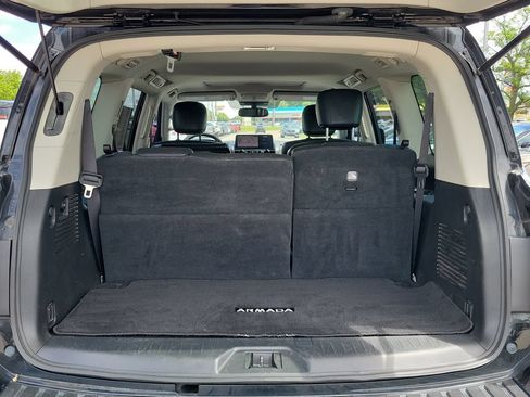 Used 2022 Nissan Armada SL w/ Captain's Chairs Package AWD/4WD image 39
