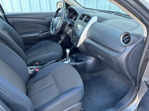 Used 2015 Nissan Versa 1.6 SL image 27
