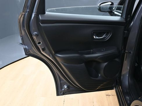 Used 2023 Honda HR-V LX image 37