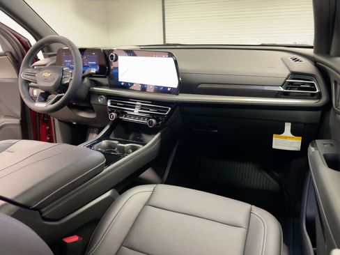 New 2026 Chevrolet Traverse LT w/ Sun and Wheel Package image 29