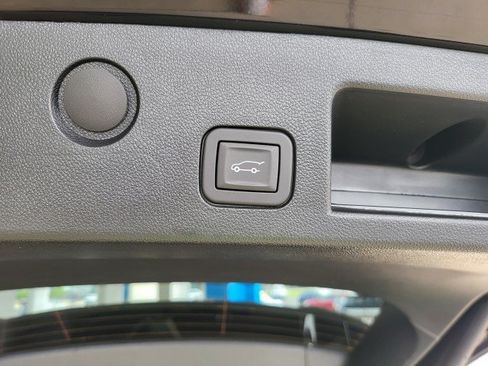 Used 2025 Chevrolet Equinox RS w/ Safety and Technology Package AWD/4WD image 12