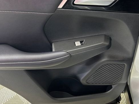 Used 2024 Mitsubishi Outlander SE image 15