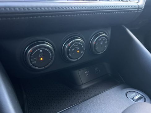 Used 2024 Nissan Z Performance w/ Floor Mat Package RWD image 16