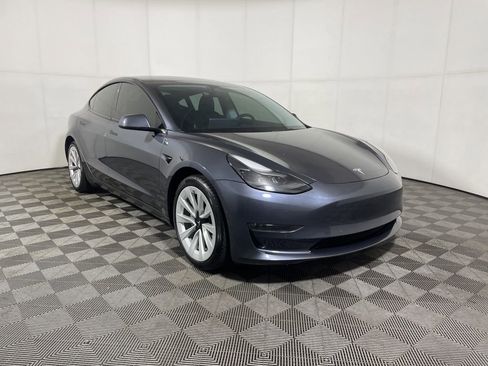 Used 2022 Tesla Model 3 Long Range image 2