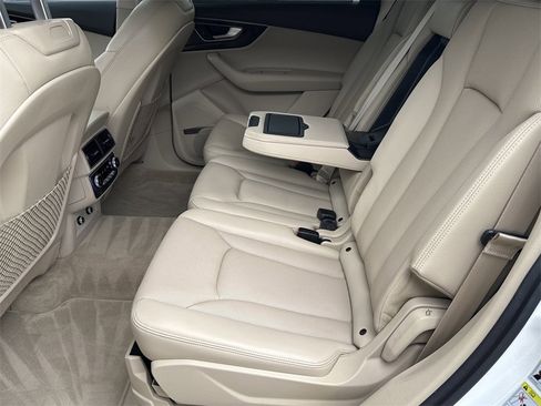 Used 2019 Audi Q7 3.0T Prestige w/ Prestige Package image 25