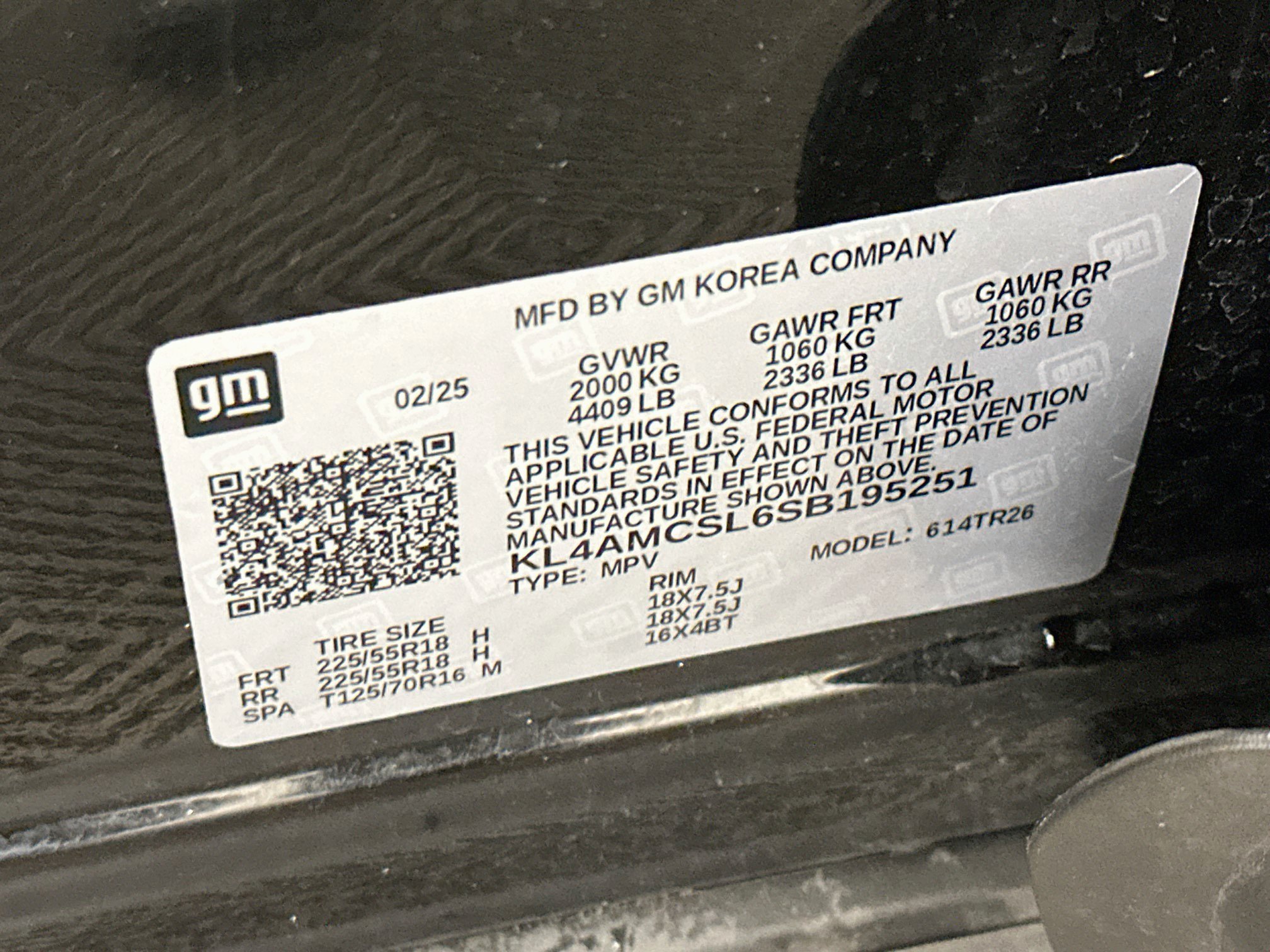 Used 2025 Buick Encore GX Preferred AWD/4WD image 12